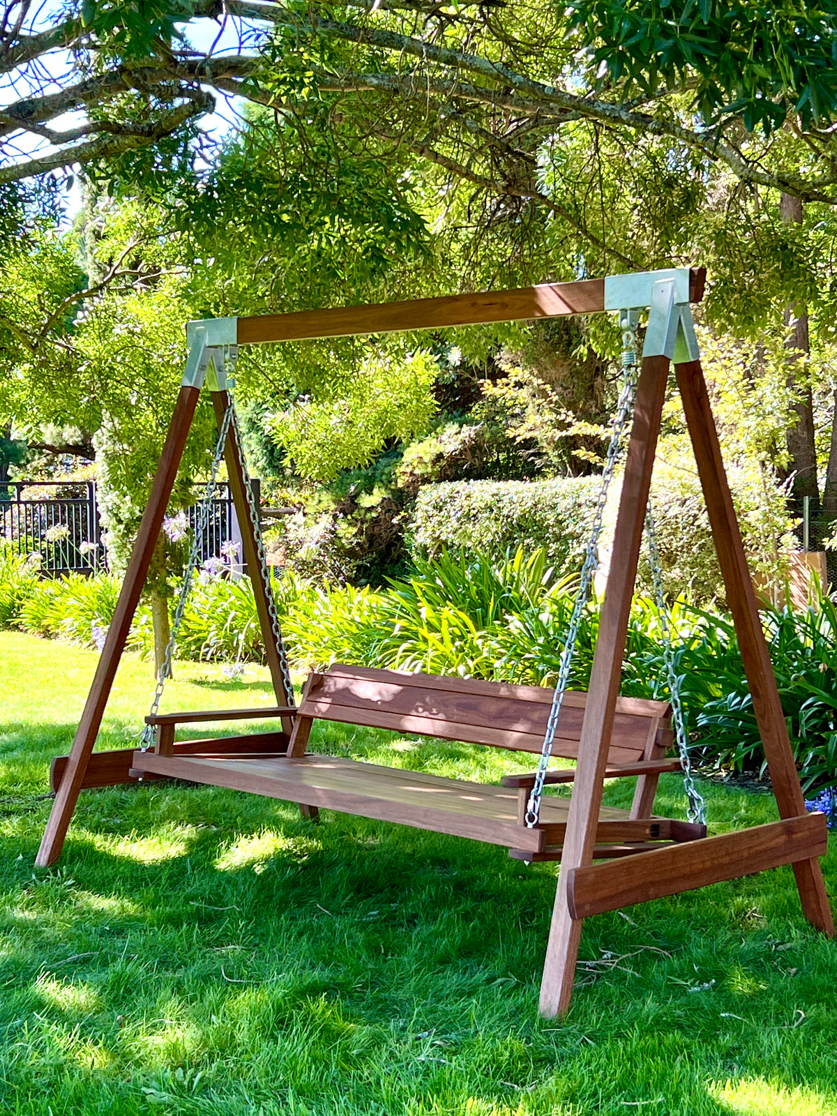 Swinging Daybed