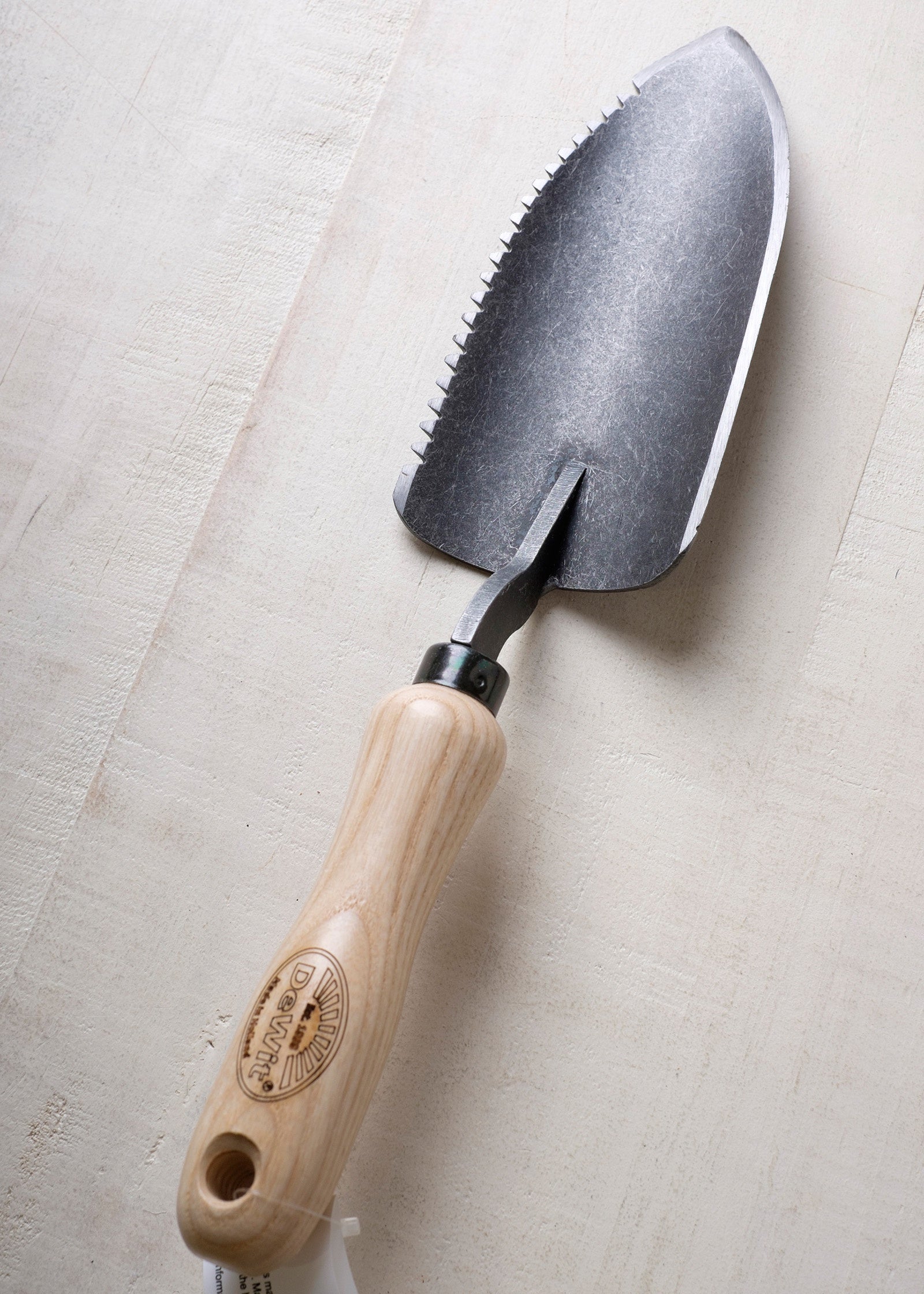 garden trowel serrated edge Dewit Serrated Trowel